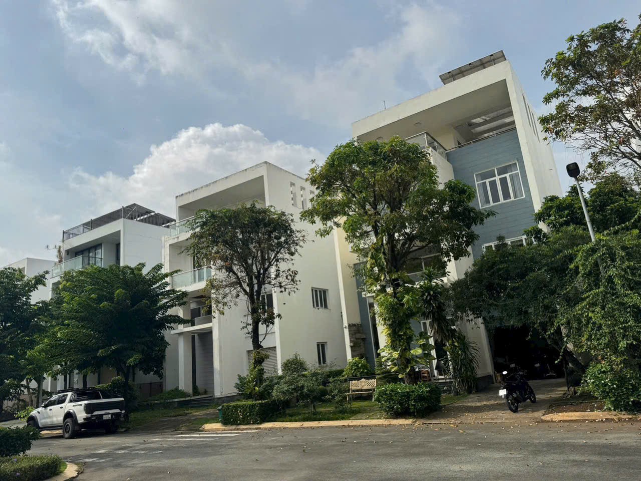 Cần bán Biệt thự Phường Phú Hữu, Quận 9, Diện tích 322m², Giá 41 Tỷ 8