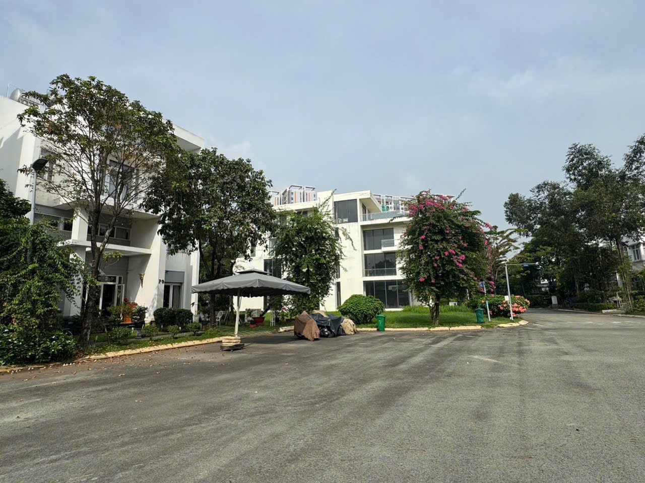 Cần bán Biệt thự Phường Phú Hữu, Quận 9, Diện tích 322m², Giá 41 Tỷ 10