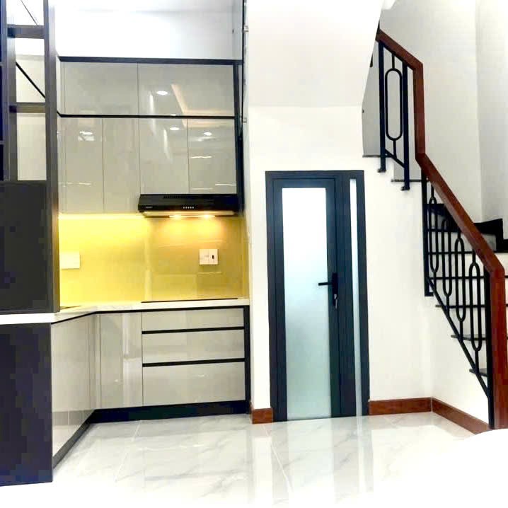 Hẻm xe hơi Quận 10- ĐH Kinh Tế- 3 Phòng ngủ 4 Tầng 5m ngang: 6 Tỷ hơn (số tiến 3456) VŨ 0933910039 2