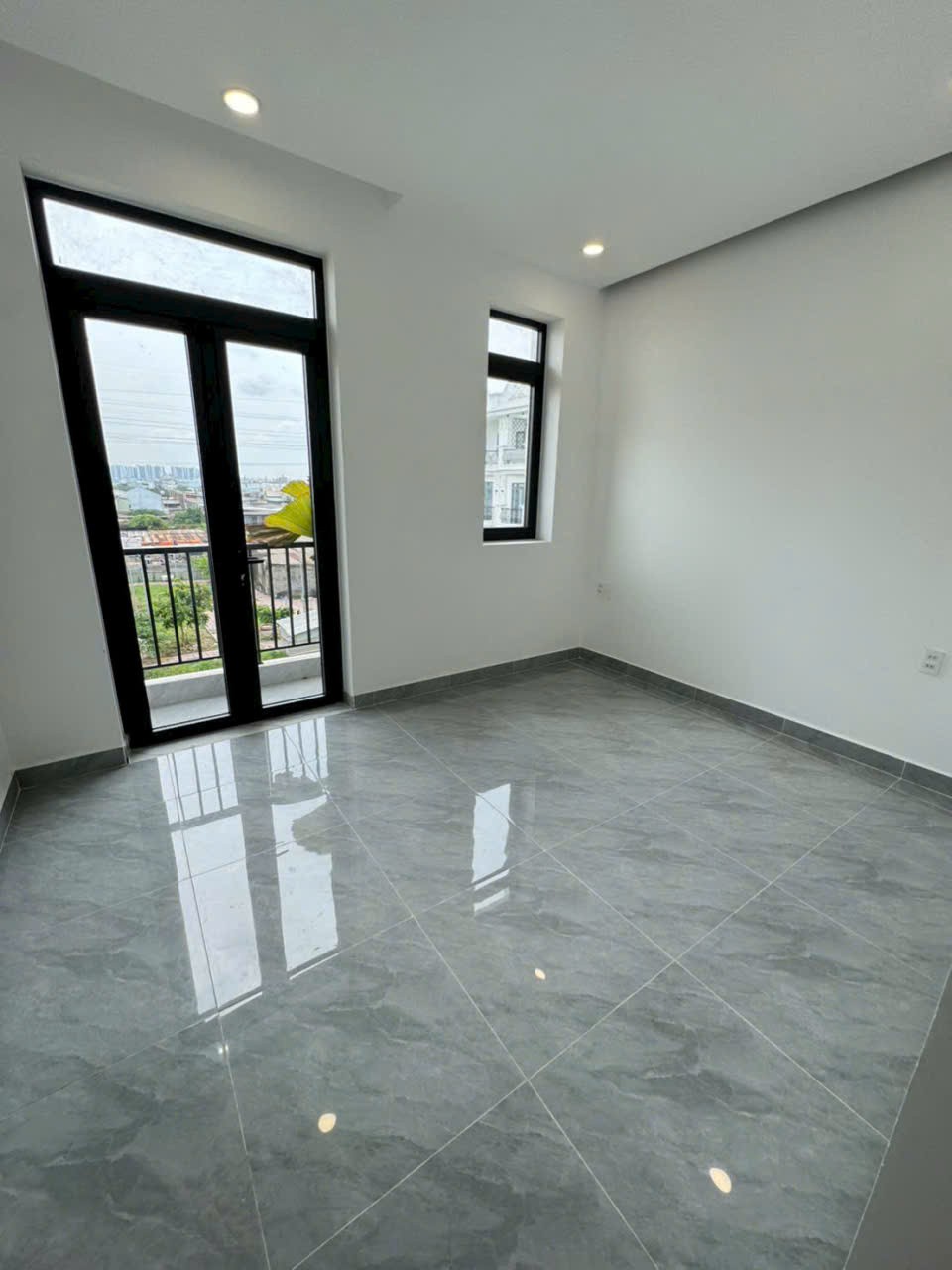 Nhà hẻm p Bình Hưng Hòa, q Bình Tân dt 52m2 2 lầu 4pn 5wc giá 6 tỷ / căn 8