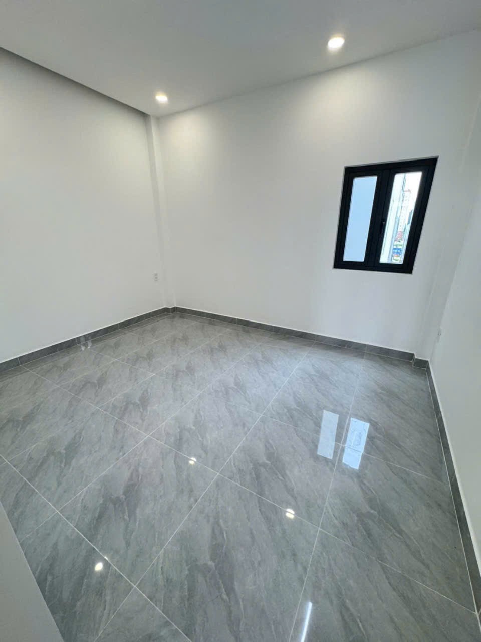 Nhà hẻm p Bình Hưng Hòa, q Bình Tân dt 52m2 2 lầu 4pn 5wc giá 6 tỷ / căn 9