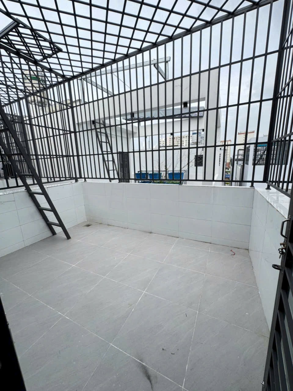 Nhà hẻm p Bình Hưng Hòa, q Bình Tân dt 52m2 2 lầu 4pn 5wc giá 6 tỷ / căn 11