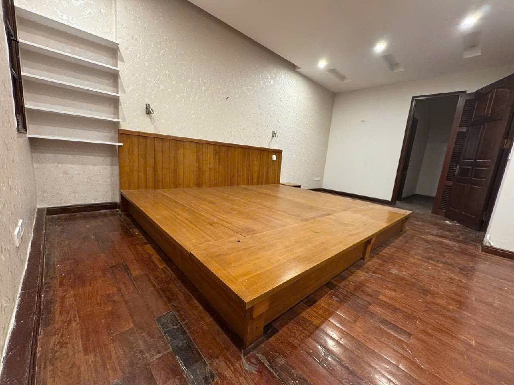 (Hiếm) Nhà phố Tây Hồ- Quảng An, nhà dân xây - phố người nước ngoài ở , 73m2 giá 19 tỷ. 4