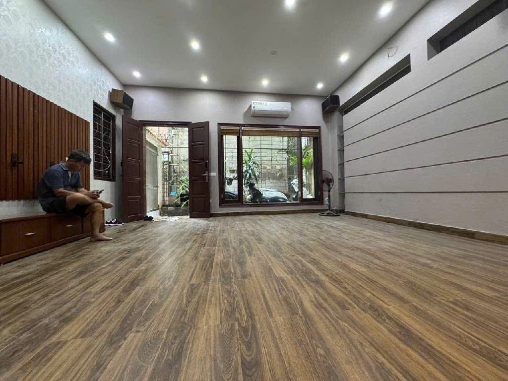 (Hiếm) Nhà phố Tây Hồ- Quảng An, nhà dân xây - phố người nước ngoài ở , 73m2 giá 19 tỷ. 5