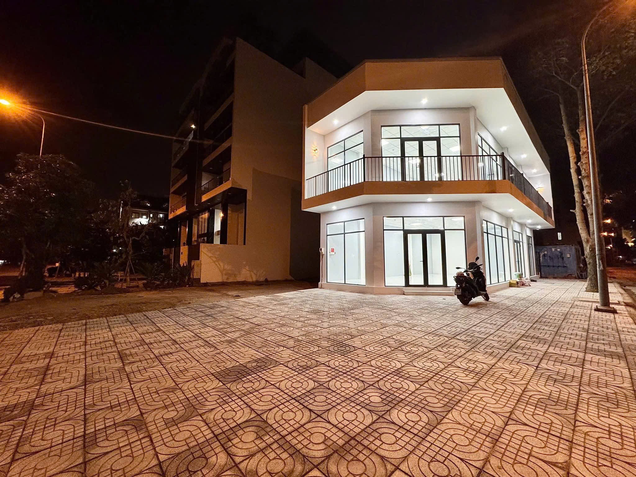 Cho thuê Nhà mặt tiền Phường Thạnh Mỹ Lợi, Quận 2, Diện tích 160m², Giá 060 Triệu/tháng 11