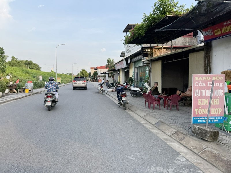 Bán gấp đất 55m2 đường Đê Vàng (Cổ Bi): Mặt tiền 4,16m, kinh doanh sầm uất, ô tô đỗ cửa 5