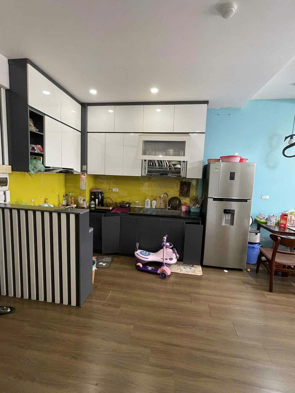 Chính chủ cần bán nhanh căn hộ tầng trung, view hồ,full nội thất tại kđt Thanh Hà-Hà Đông 4