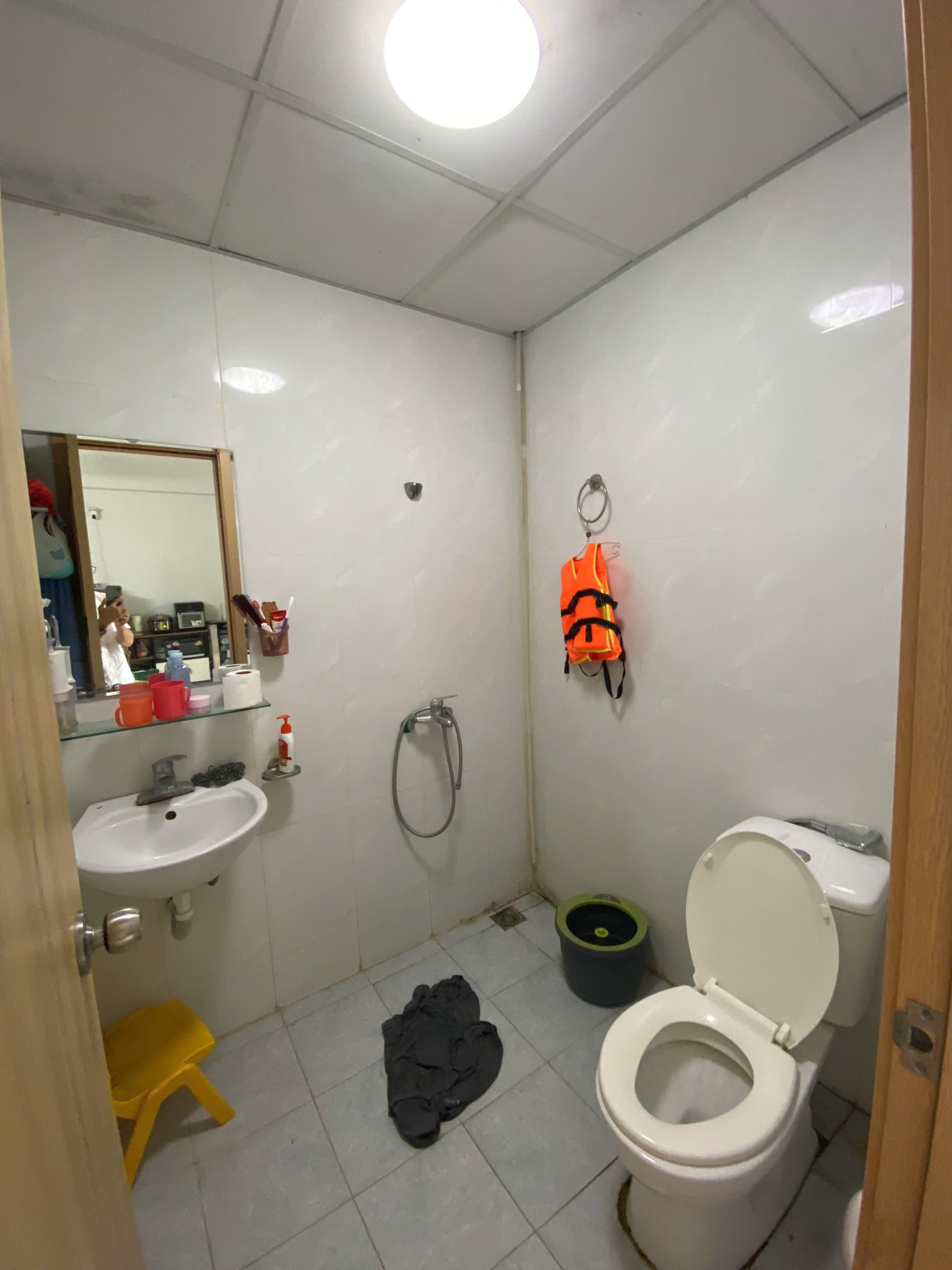 CHÍNH CHỦ bán căn góc 77m2, ban công Đông Nam, chung cư Thanh Hà 5