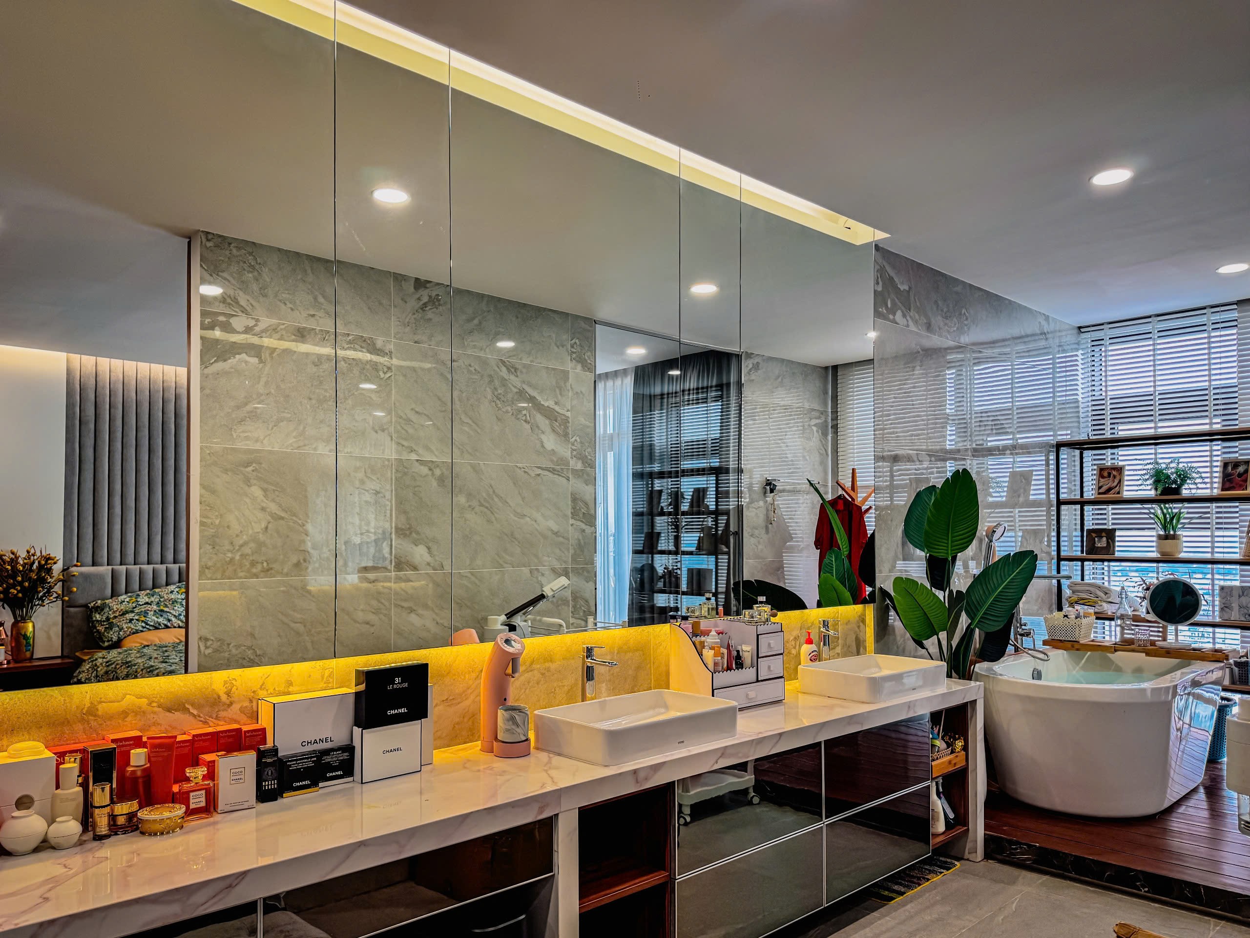 Cho thuê Căn hộ chung cư Quận 9, Hồ Chí Minh, Diện tích 243m², Giá Thương lượng 9