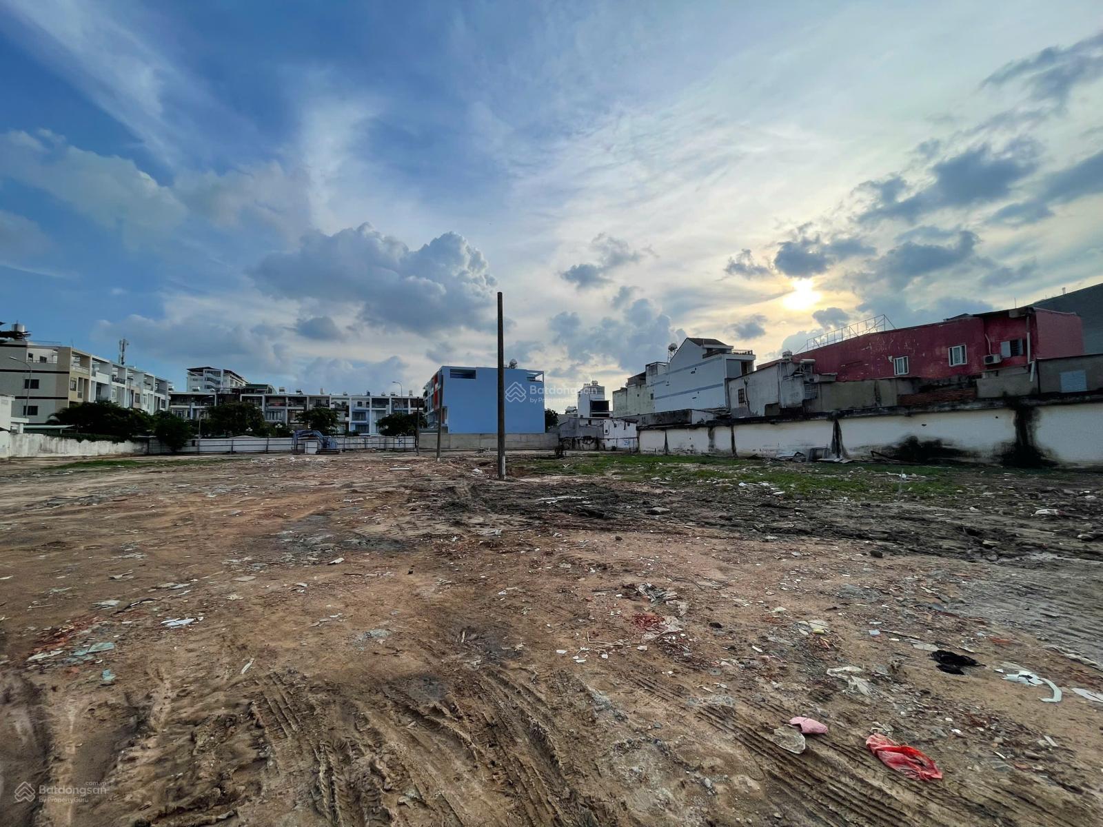 Cho thuê Đất Phường Phước Long B, Quận 9, Diện tích 1350m², Giá 54 Triệu/tháng