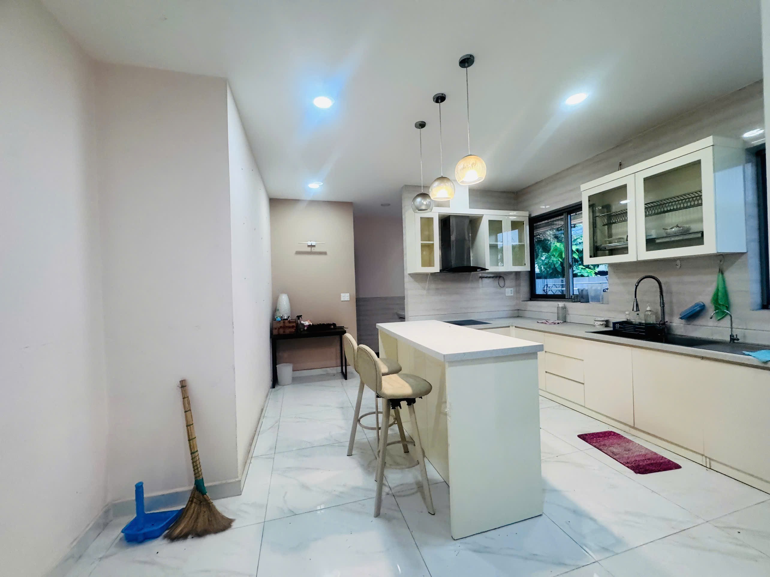 Cho thuê Biệt thự Quận 9, Hồ Chí Minh, Diện tích 400m², Giá Thương lượng 8