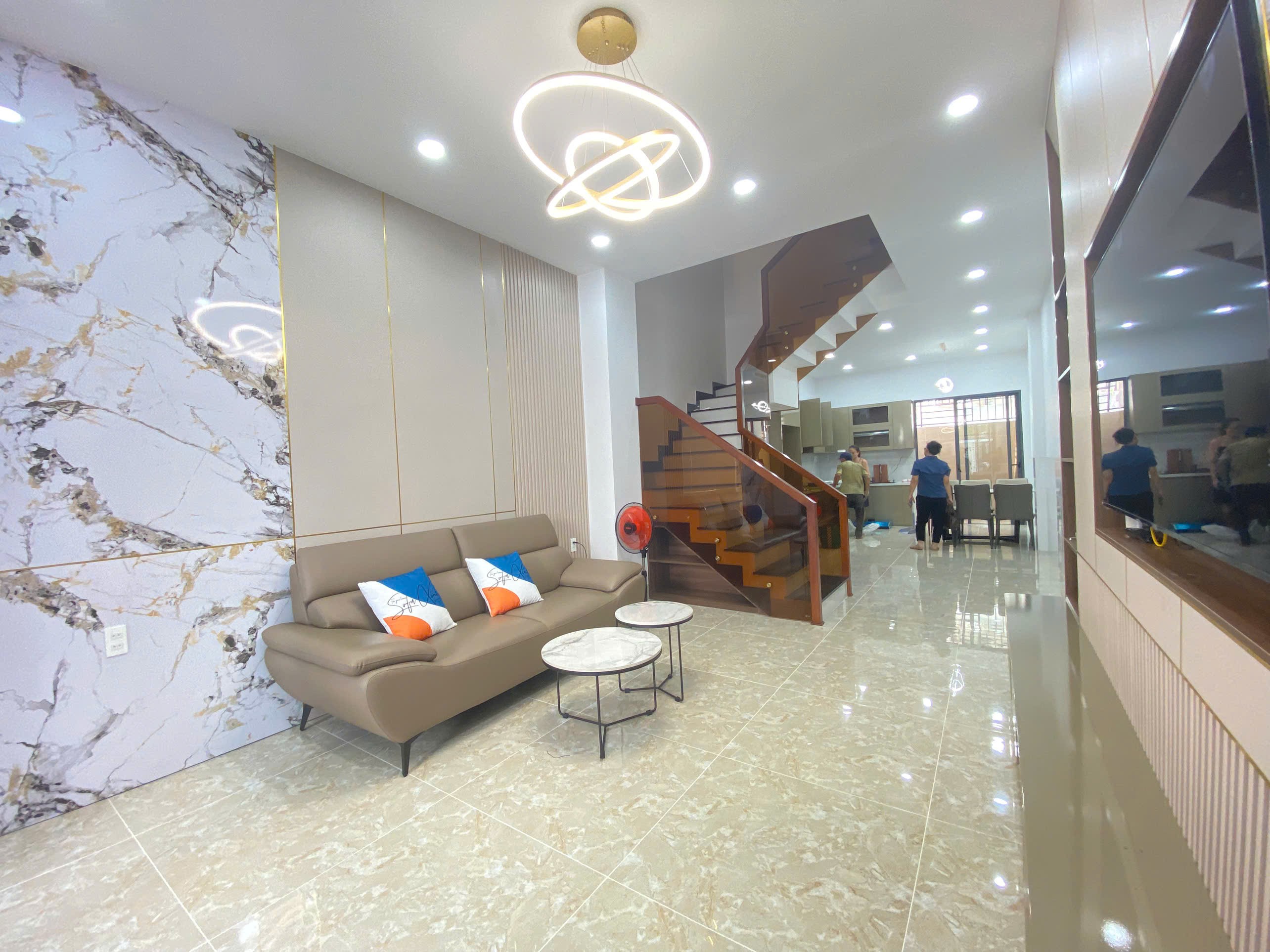 Nhà đẹp 3 tầng mới hoàn toàn full nội thất mới - đẹp - xịn KDT Hà Quang 2 Nha Trang 4