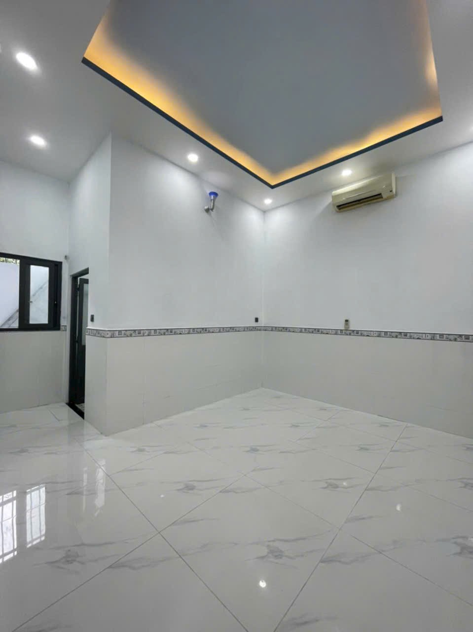 Nhà mặt tiền Bàu Trâm, xã Phạm Văn Cội dt 144m2 1 lầu 2pn 2wc giá 5 tỷ 4
