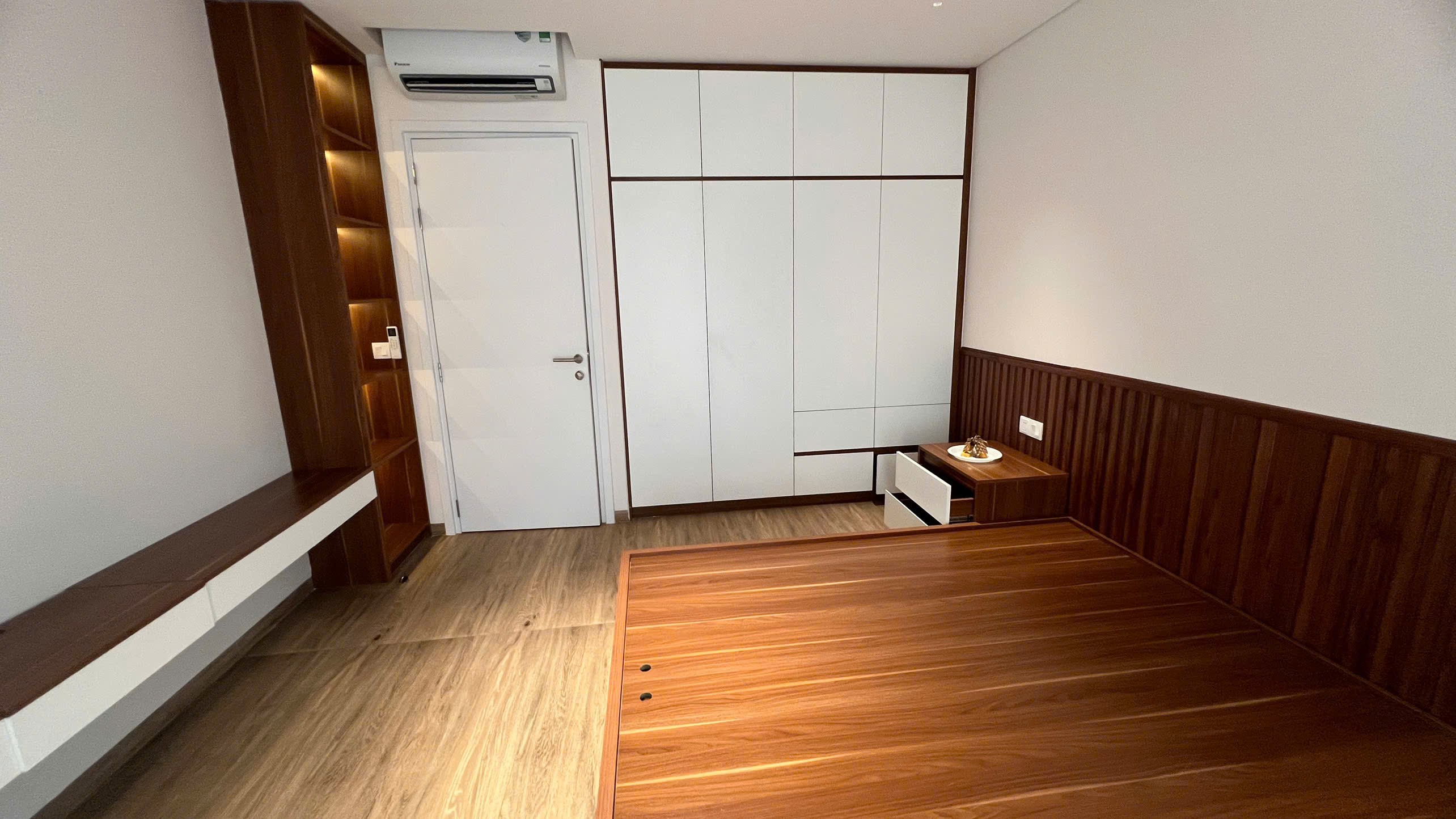 Cho thuê Nhà mặt tiền Phường Phú Hữu, Quận 9, Diện tích 75m², Giá 26 Trăm/tháng 8