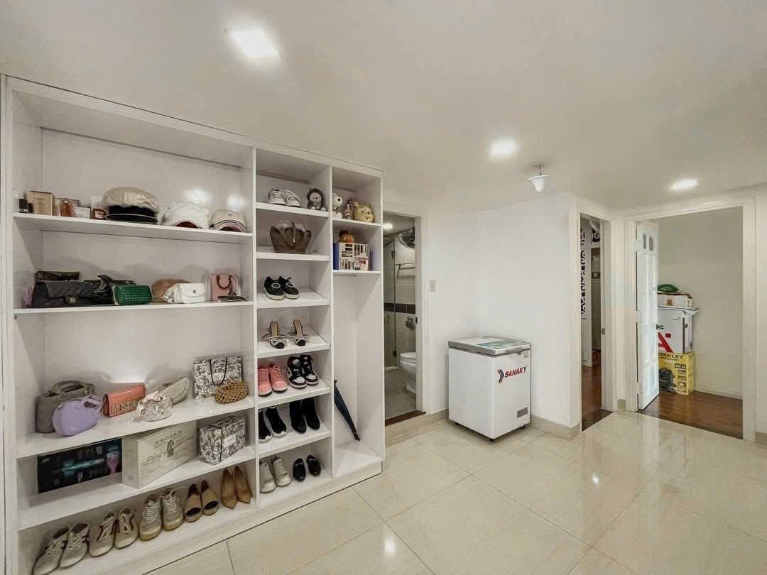 Cần bán Căn hộ chung cư Phường Bình Trưng Tây, Quận 2, Diện tích 218m², Giá 9.8 Tỷ 7