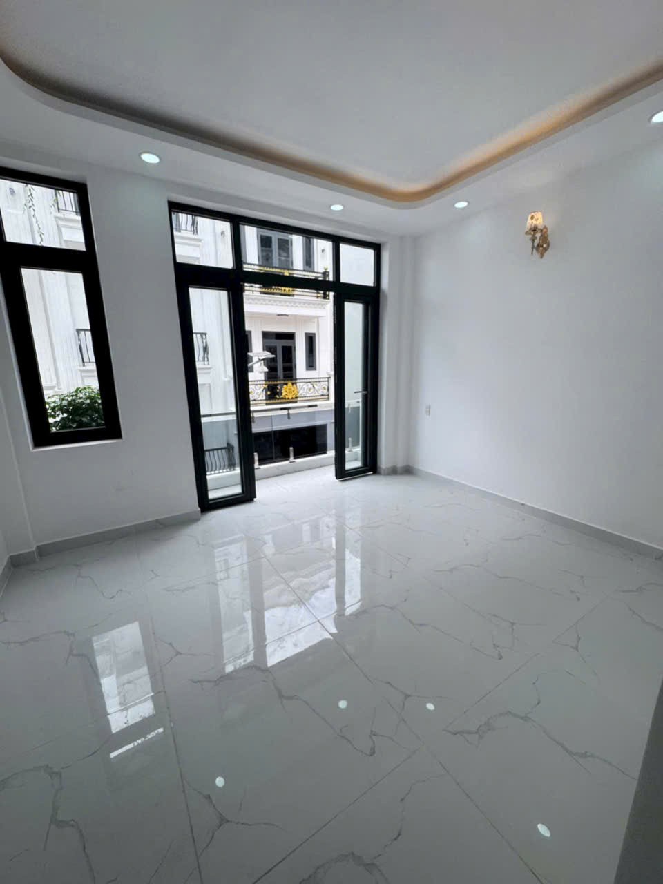 Nhà hẻm thiết kế hiện đại Liên Khu 4-5, Bình Hưng Hòa B, Bình Tân dt 52,5m2 3 lầu 4pn 5wc giá 6,2 t 6