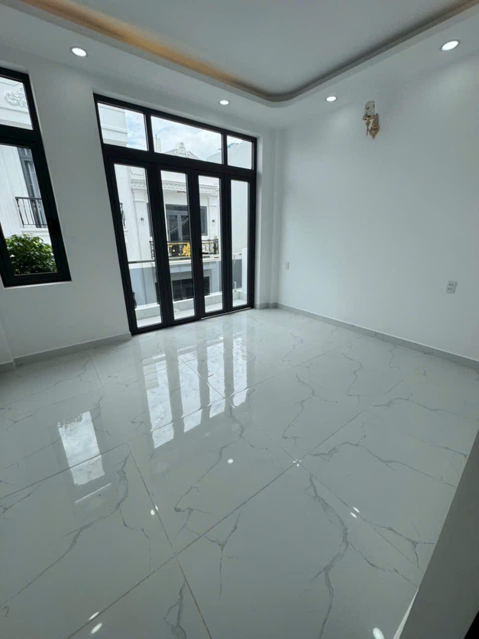 Nhà hẻm thiết kế hiện đại Liên Khu 4-5, Bình Hưng Hòa B, Bình Tân dt 52,5m2 3 lầu 4pn 5wc giá 6,2 t 14