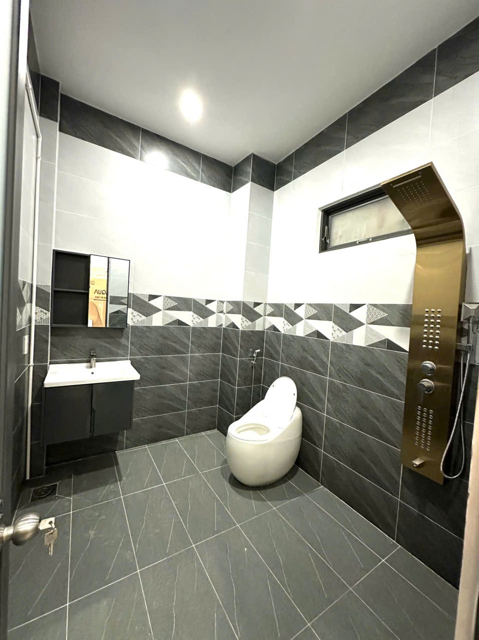 NHÀ 1 TRỆT 1 LẦU ĐẸP TẠI DIÊN KHÁNH CÁCH VÕ NGUYÊN GIÁP chỉ 300m 5
