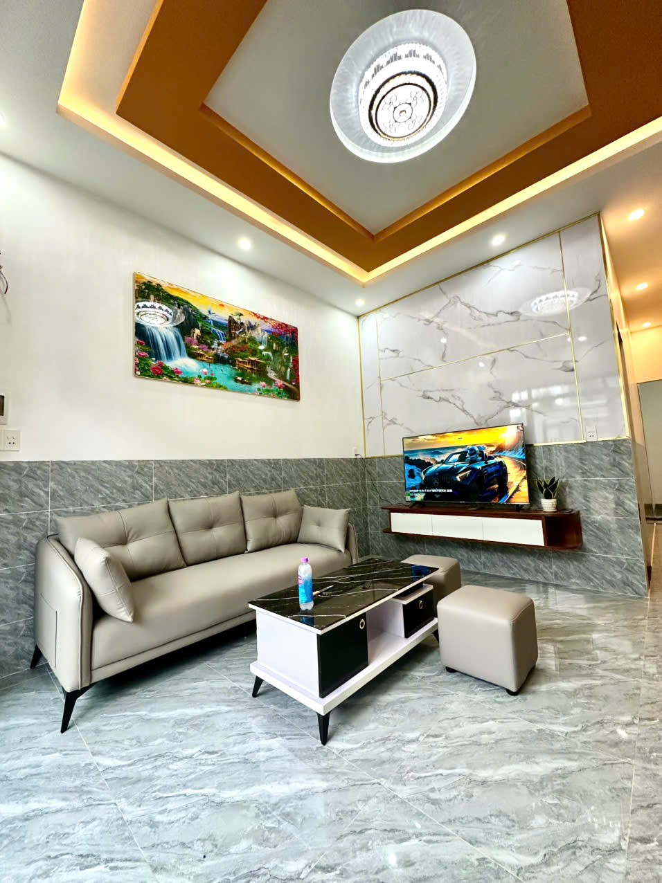 NHÀ 1 TRỆT 1 LẦU ĐẸP TẠI DIÊN KHÁNH CÁCH VÕ NGUYÊN GIÁP chỉ 300m 2