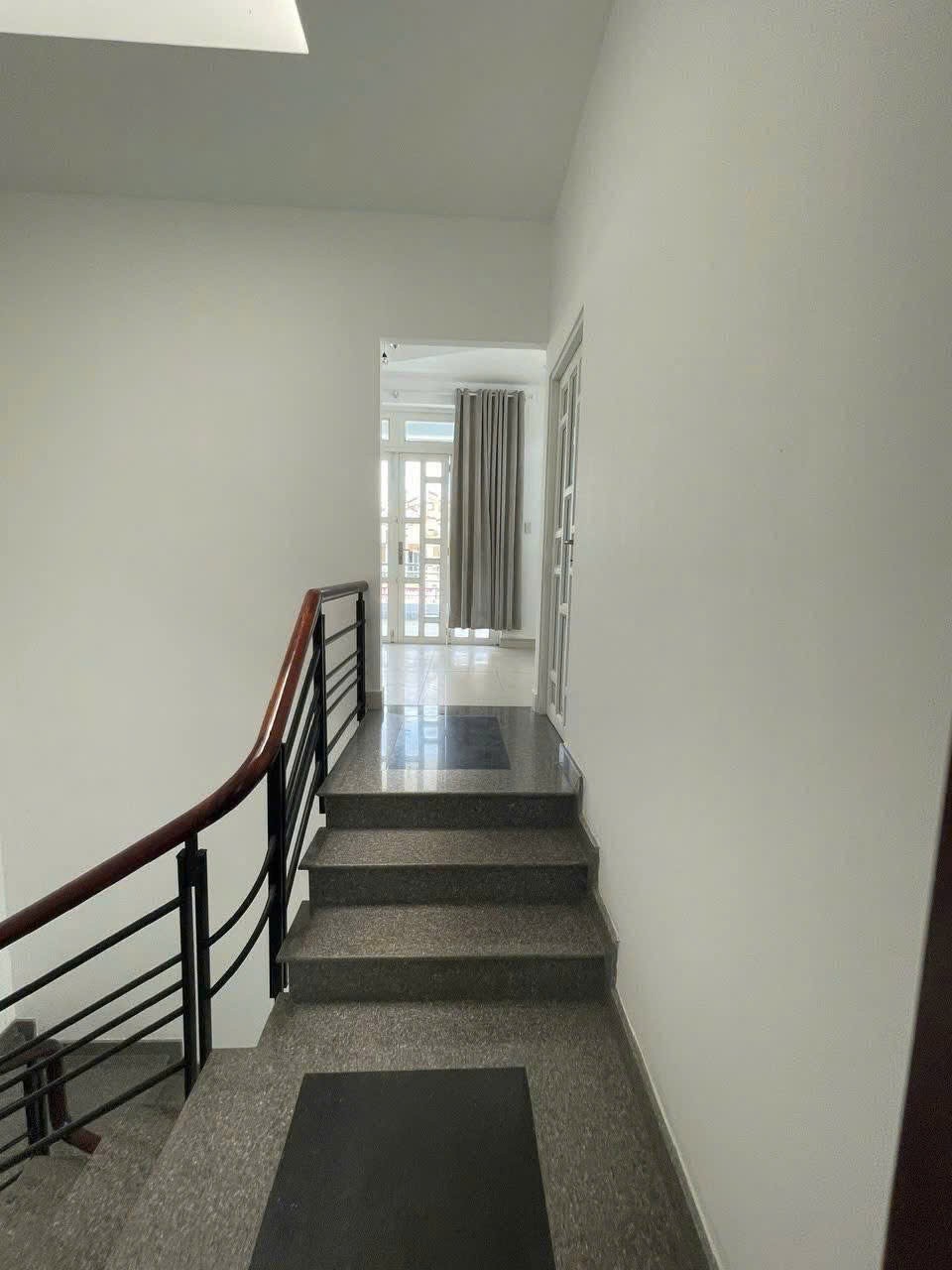 Cho thuê Nhà mặt tiền Phường Bình Trưng Tây, Quận 2, Diện tích 102m², Giá 23 Triệu/tháng 2