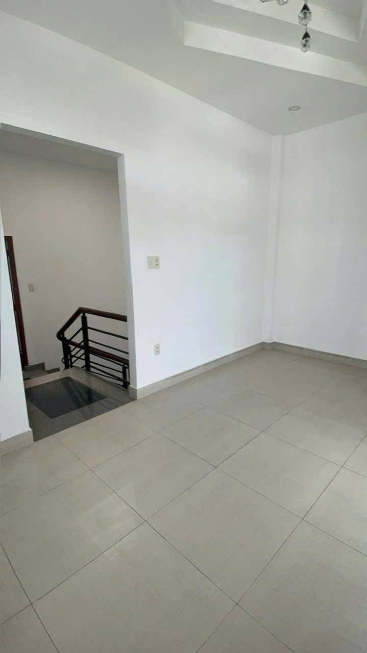 Cho thuê Nhà mặt tiền Phường Bình Trưng Tây, Quận 2, Diện tích 102m², Giá 23 Triệu/tháng 3