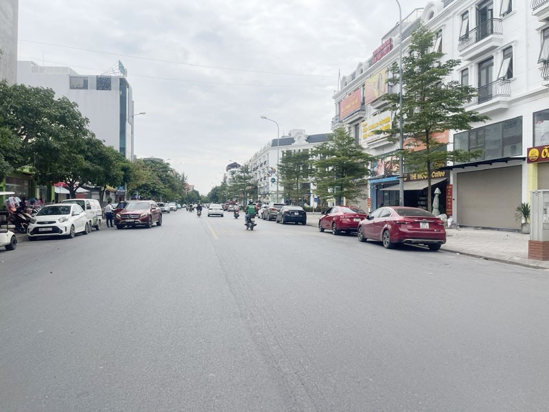 Shophouse Sông Hồng Thành Trung 90m2, đã hoàn thiện 5 tầng, thang máy, vị trí kim cương, dòng tiền 3