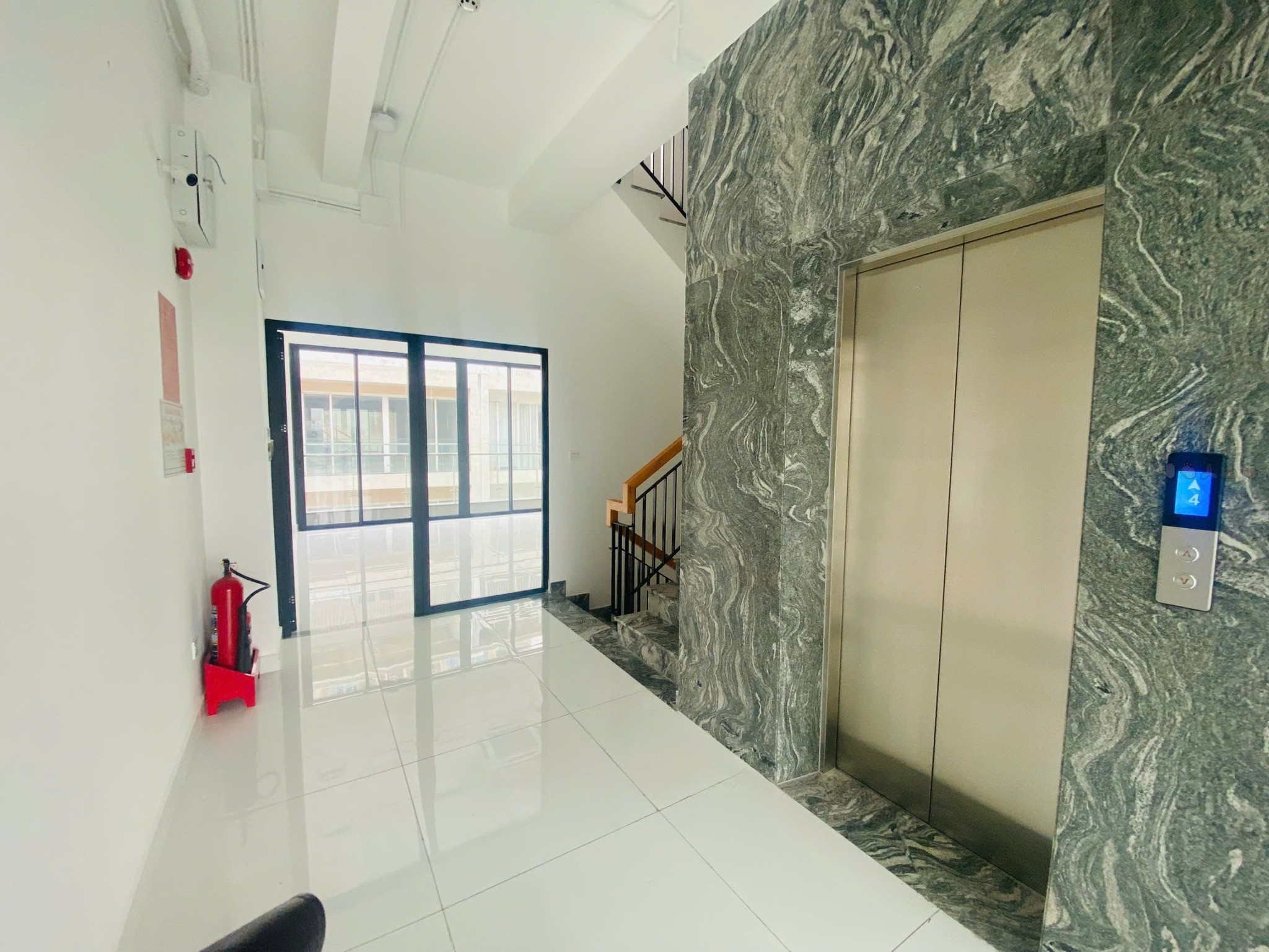 Cho thuê Nhà mặt tiền Phường Thủ Thiêm, Quận 2, Diện tích 523m², Giá 132 Triệu/tháng