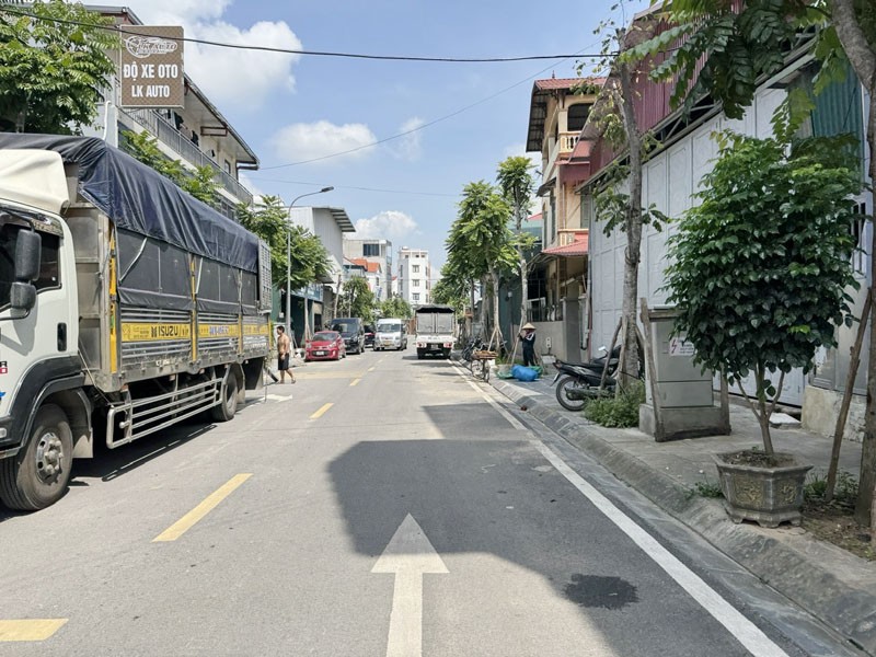 Bán Đất Kèm Xưởng 229m2 Cự Khối, Đang Cho Thuê 35 Triệu/Tháng, Ngay Cầu Thanh Trì 2