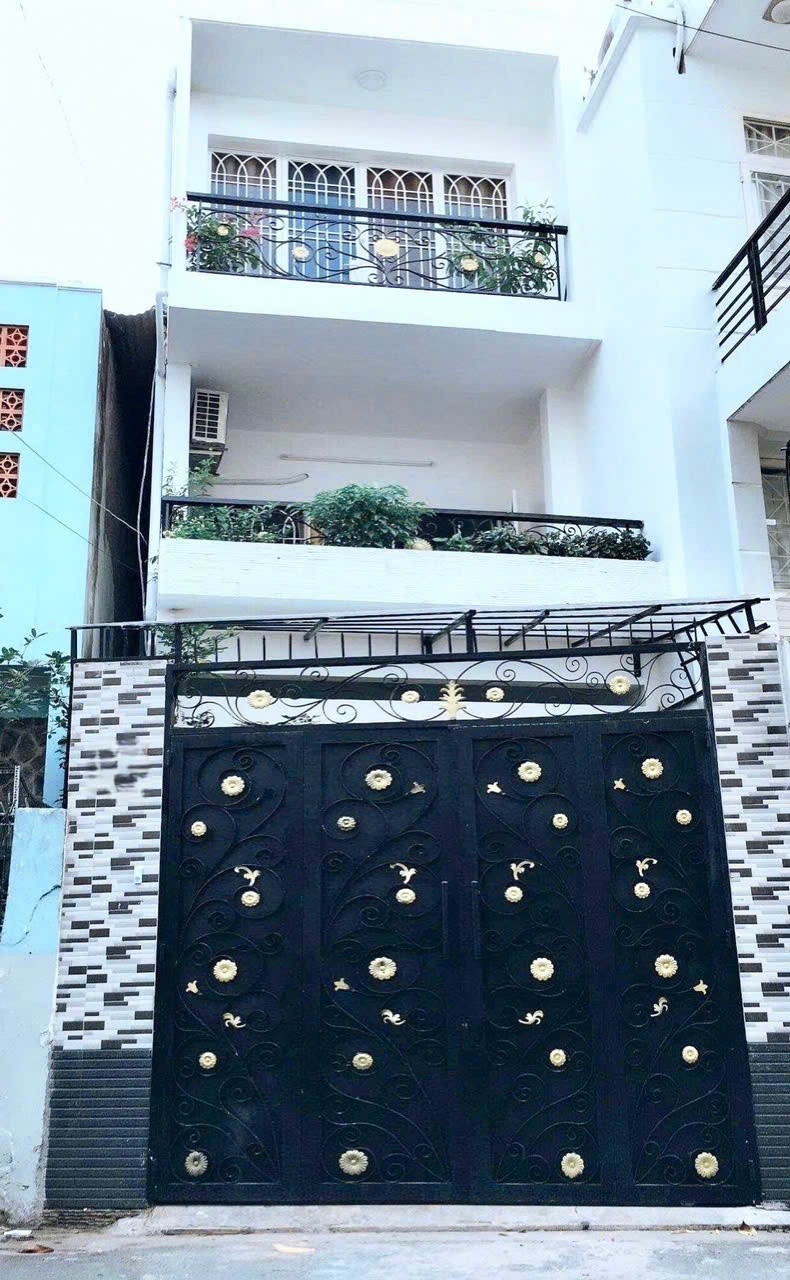 22 Triệu: nguyên căn XE HƠI TRONG NHÀ- Hoàng Hoa Thám- 3 Tầng 4 Phòng- Bếp & 4 Máy Lạnh. 0933910039 2