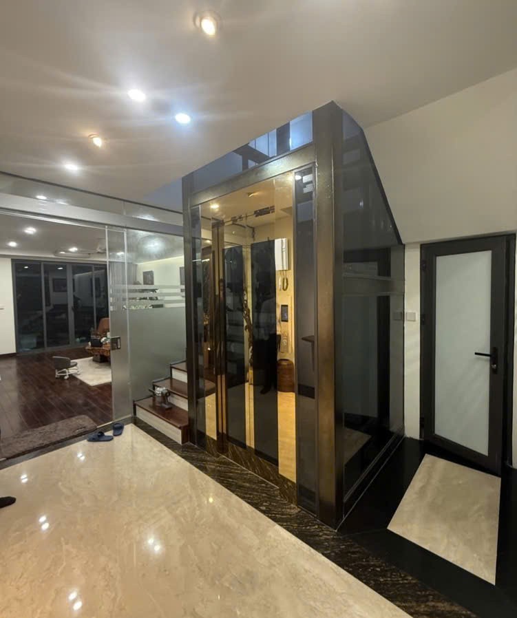 NV VIP HOÀNG QUỐC VIỆT KÉO DÀI 85M, 6 TẦNG THANG MÁY, GIÁ 27.5 TỶ 5