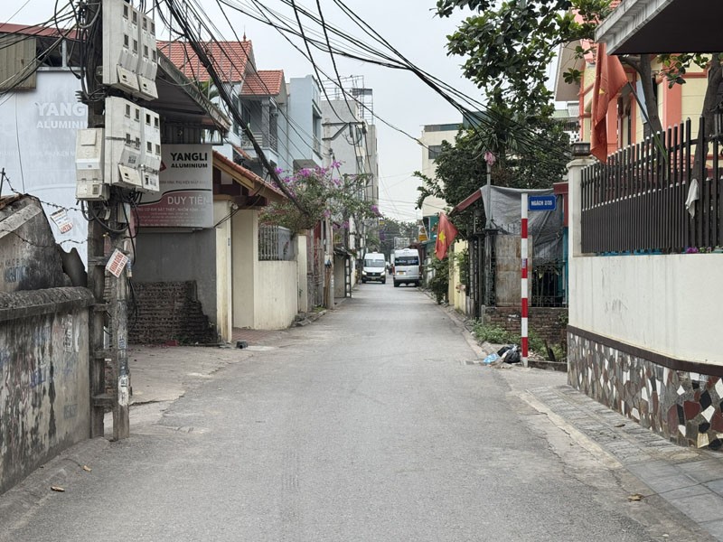 Cần bán lô góc 46,6m2 đất mặt đường xóm 2 Đông Dư, Phường Bát Tràng. Đường ô tô tránh 2