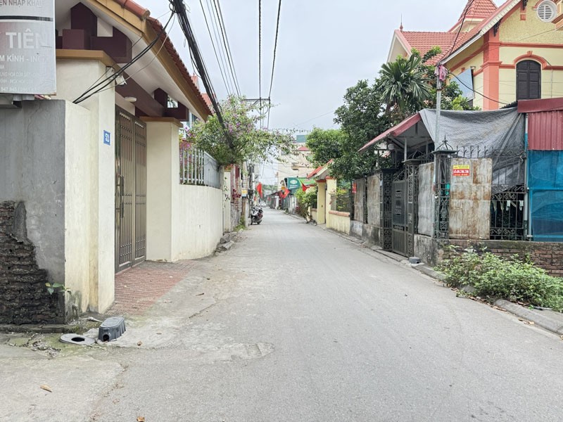 Cần bán lô góc 46,6m2 đất mặt đường xóm 2 Đông Dư, Phường Bát Tràng. Đường ô tô tránh 3