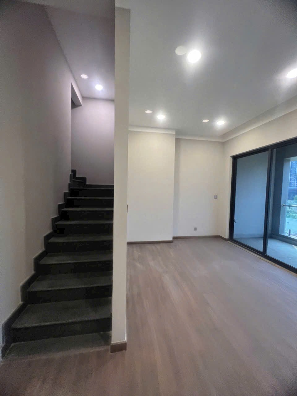 Cho thuê Văn phòng Quận 2, Hồ Chí Minh, Diện tích 90m², Giá 70 Triệu/tháng