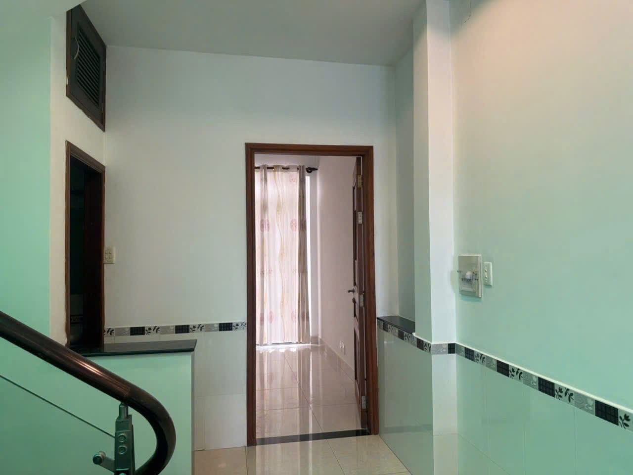 Cho thuê Nhà mặt tiền Phường Phước Long A, Quận 9, Diện tích 350m², Giá 28 Triệu/tháng 6