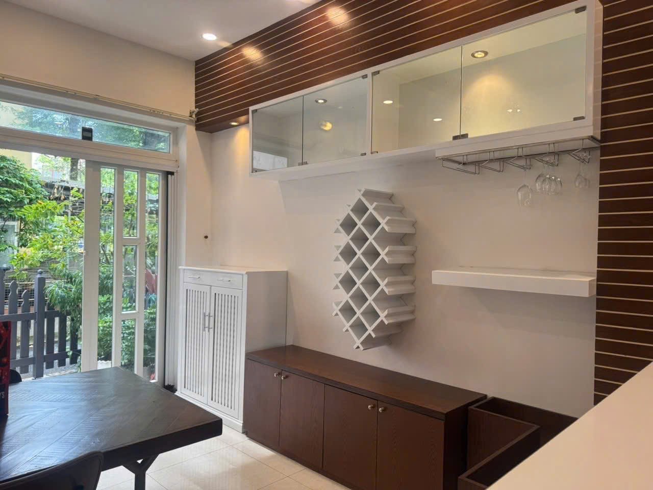 Cho thuê Nhà mặt tiền Phường Phước Long A, Quận 9, Diện tích 350m², Giá 28 Triệu/tháng 3