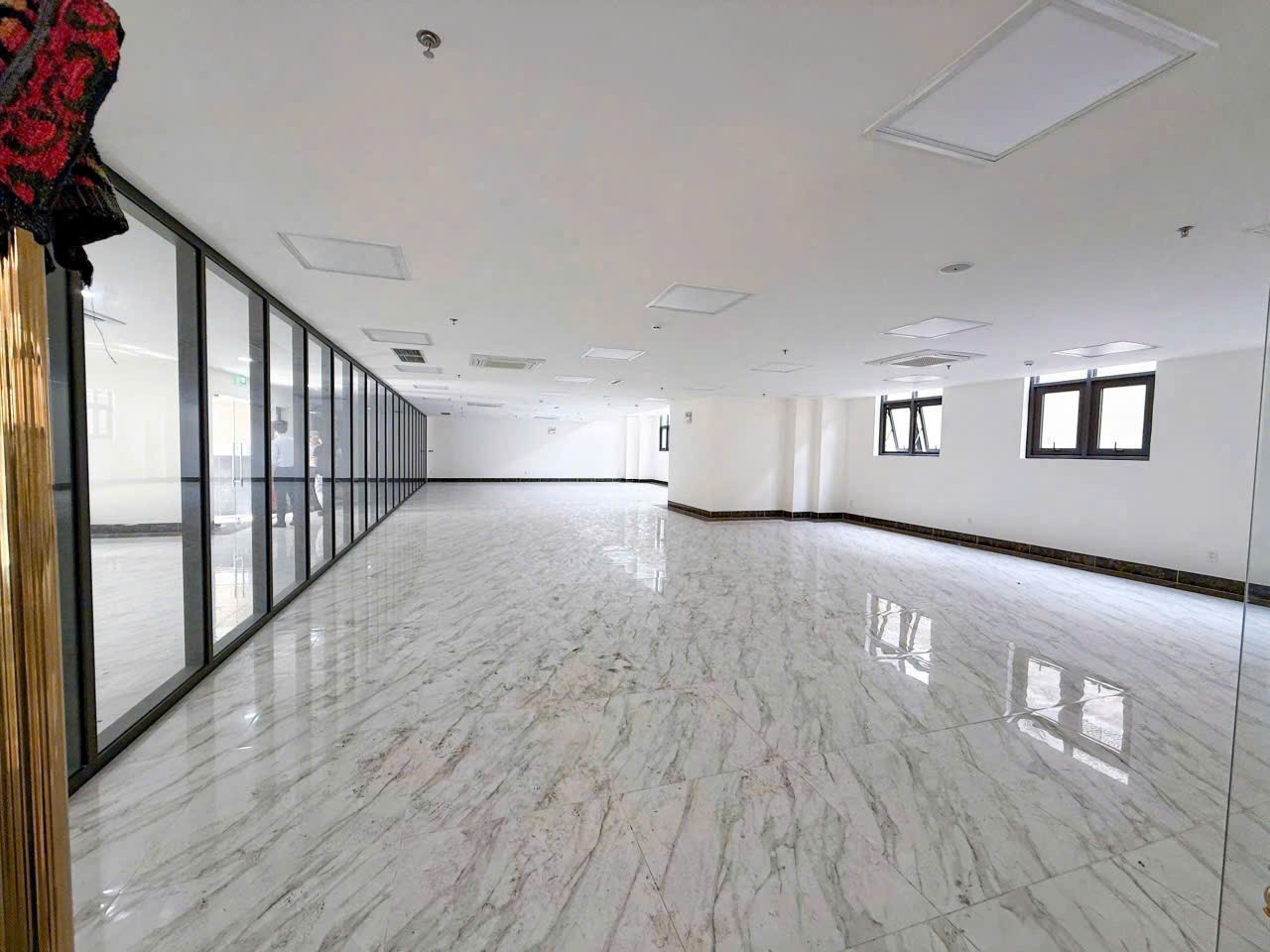 Cho thuê Văn phòng Quận 3, Hồ Chí Minh, Diện tích 400m², Giá Thương lượng 2