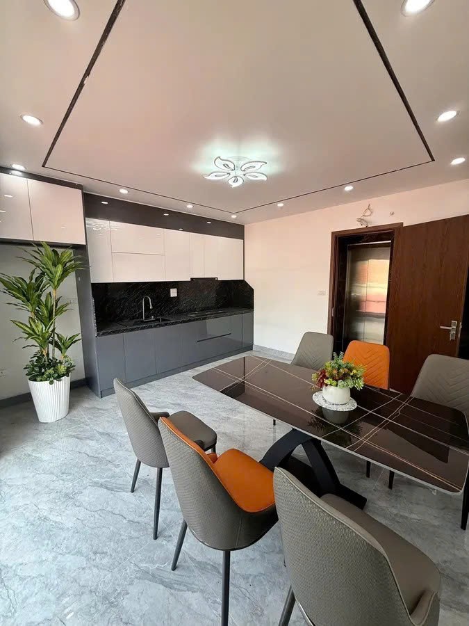 NHÀ ĐẸP Ở NGAY Phố  Đàm Quang Trung 46m2 X 6 Tầng mặt tiền 4.88m, 9.1 tỷ Long Biên. 3