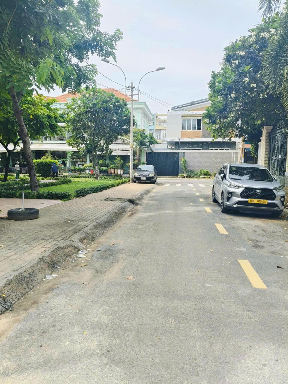 Bán nhà mặt tiền xe hơi Bông Sao ngang 4,5 sổ riêng 4 tầng chỉ 8 tỷ 2