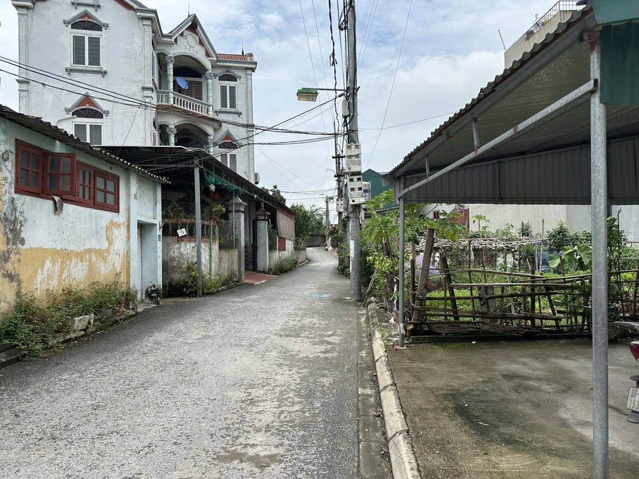 ĐÁT ĐẶNG XÁ- GIA LÂM 45M2 MẶT TIỀN 6M HƠN 3 TỶ- NGÕ THÔNG Ô TÔ.