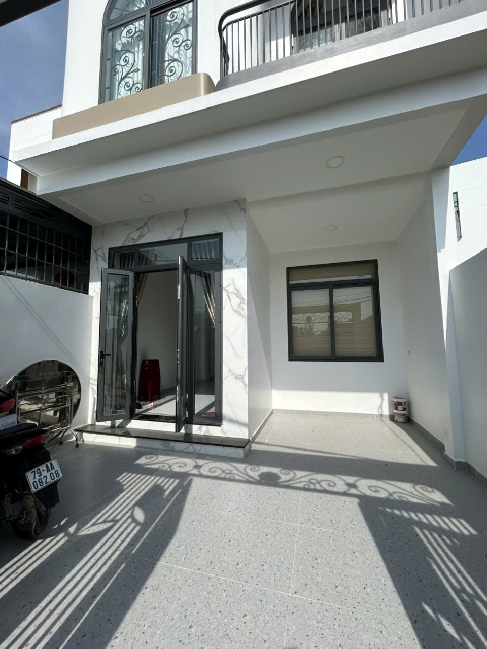 NHÀ MỚI XÂY HOÀN CÔNG ĐƯỜNG 2 Ô TÔ NÉ NHAU TẠI PHƯỜNG TÂY NHA TRANG 2