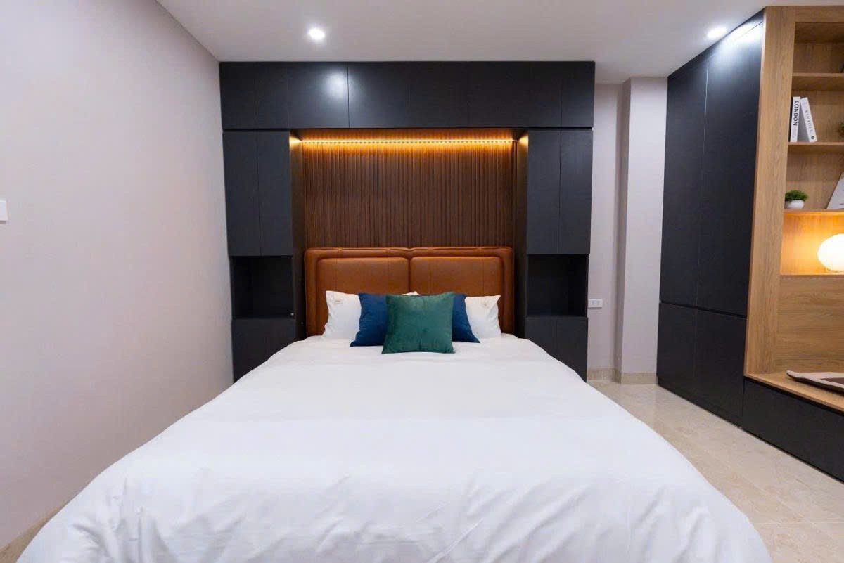 BÁN NHÀ PHỐ NGUYỄN LAM – FULL NỘI THẤT – CHỈ 50M RA MẶT PHỐ 2