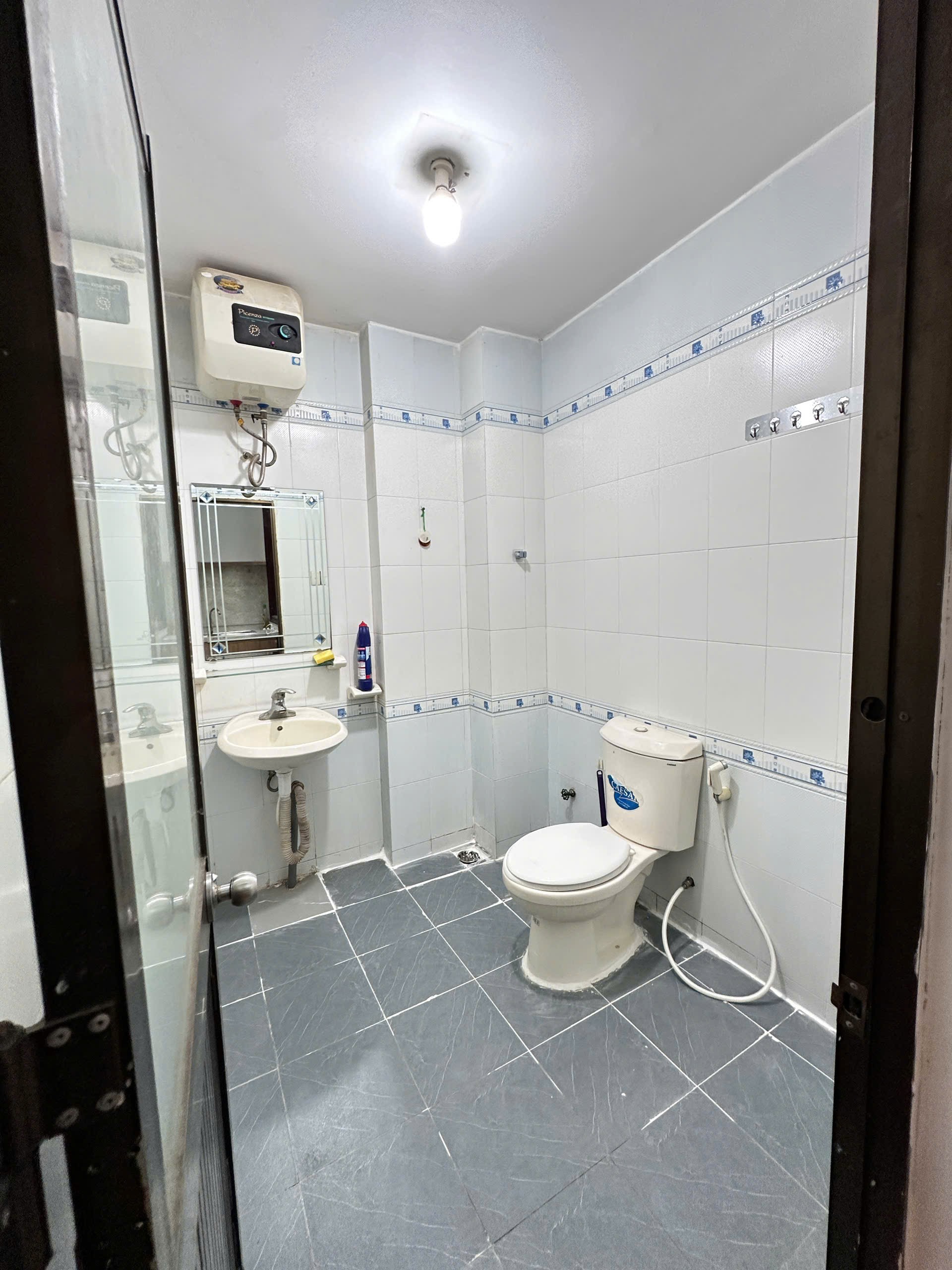 Cho thuê Nhà trọ - Phòng trọ đường 1, Phường Phú Thuận, Giá 4.400.000 Triệu/tháng 4