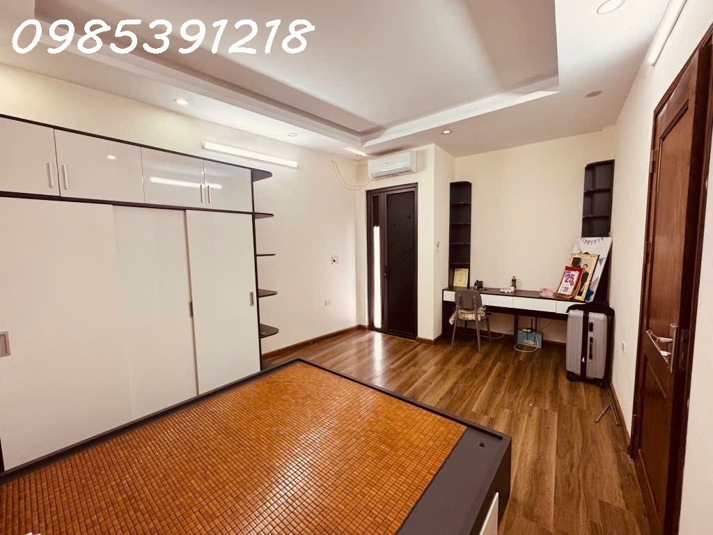 CẦN BÁN GẤP- NHÀ TRUNG TÂM HOÀNG MAI- 32M2-5T- 6.45 TỶ (CTL)- NHÀ, SÂN CHƠI THOÁNG SÁNG- Ở TIỆN 2