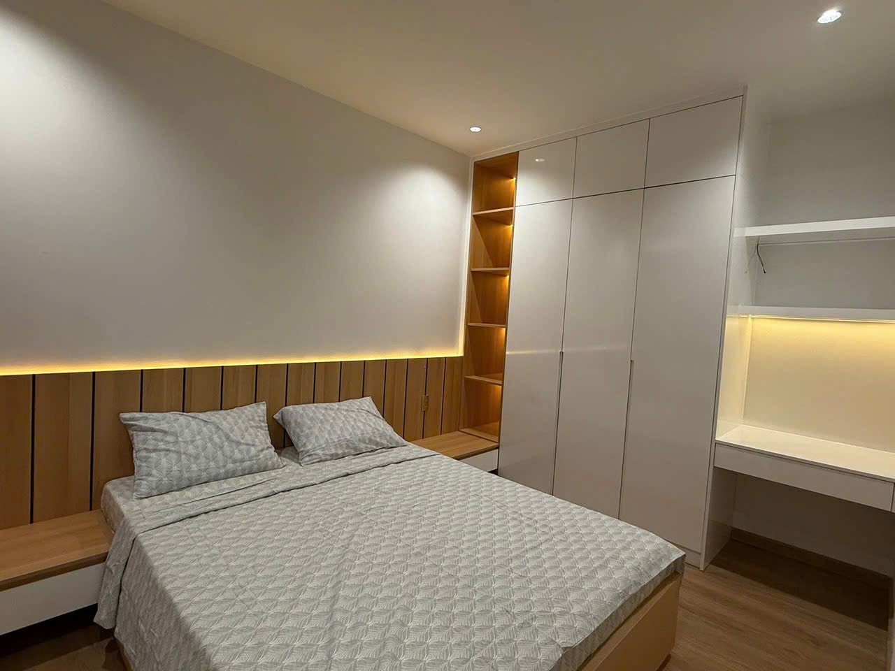 Cần bán Căn hộ chung cư Phường Tân Phong, Quận 7, Diện tích 139m², Giá 10.3 Tỷ