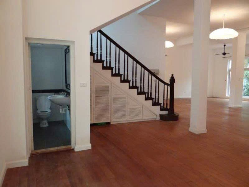 Cần bán Nhà mặt tiền đường Tô Ngọc Vân, Phường Quảng An, Diện tích 106m², Giá 57 Tỷ 5