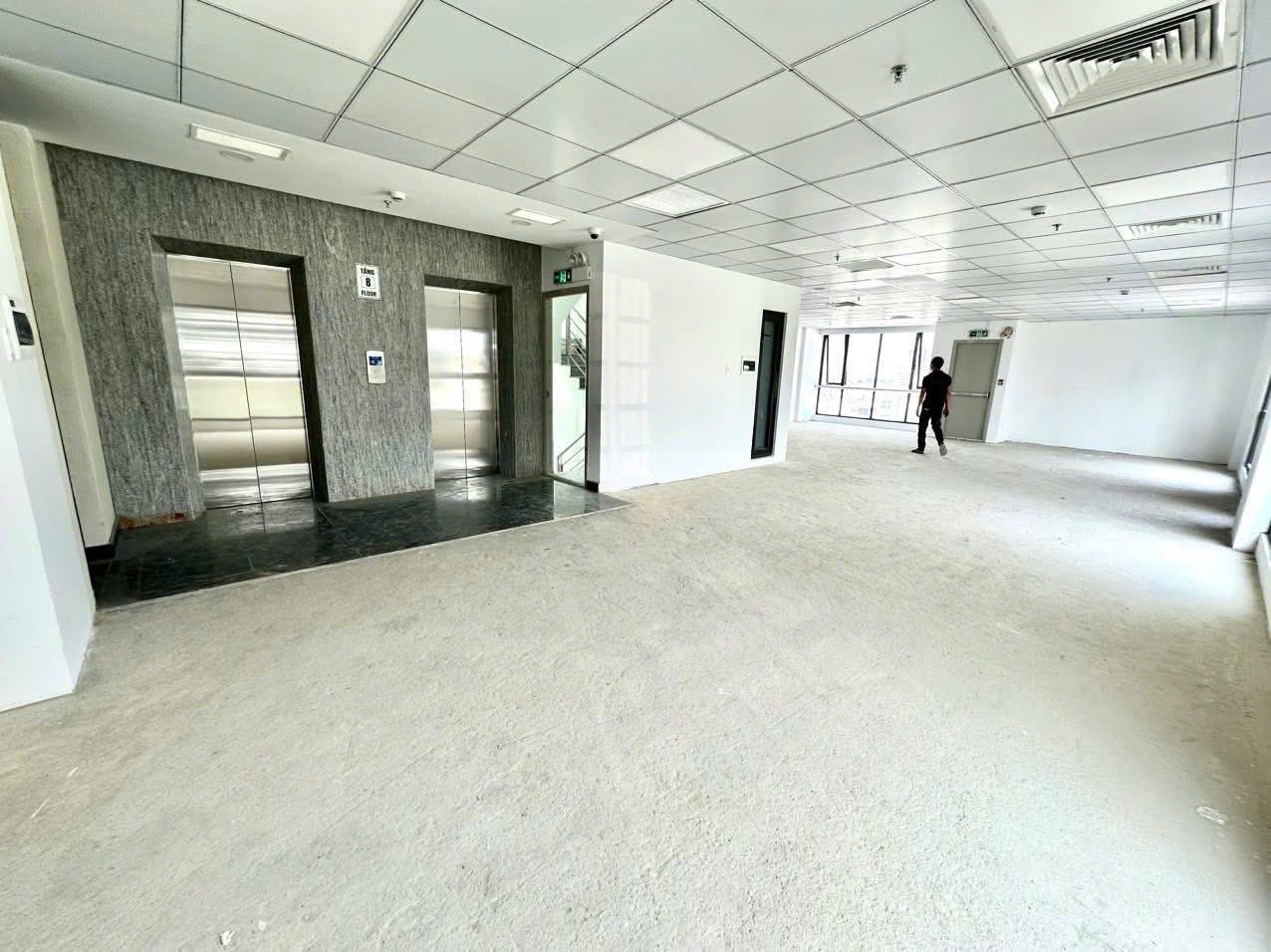 Cho thuê Văn phòng Quận 1, Hồ Chí Minh, Diện tích 140m², Giá Thương lượng 4