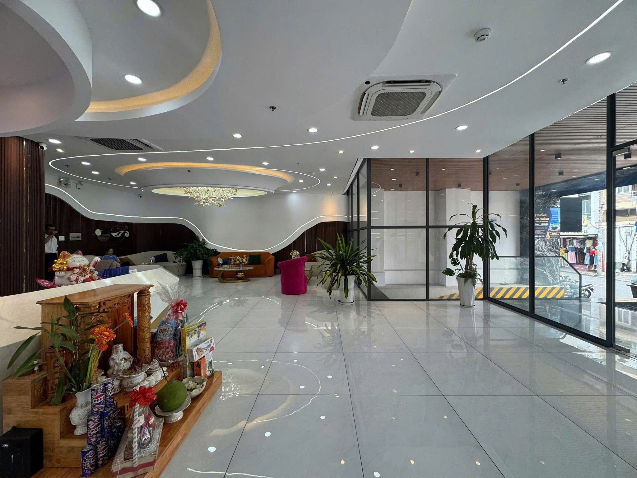 Cho thuê Văn phòng Quận 1, Hồ Chí Minh, Diện tích 140m², Giá Thương lượng 2