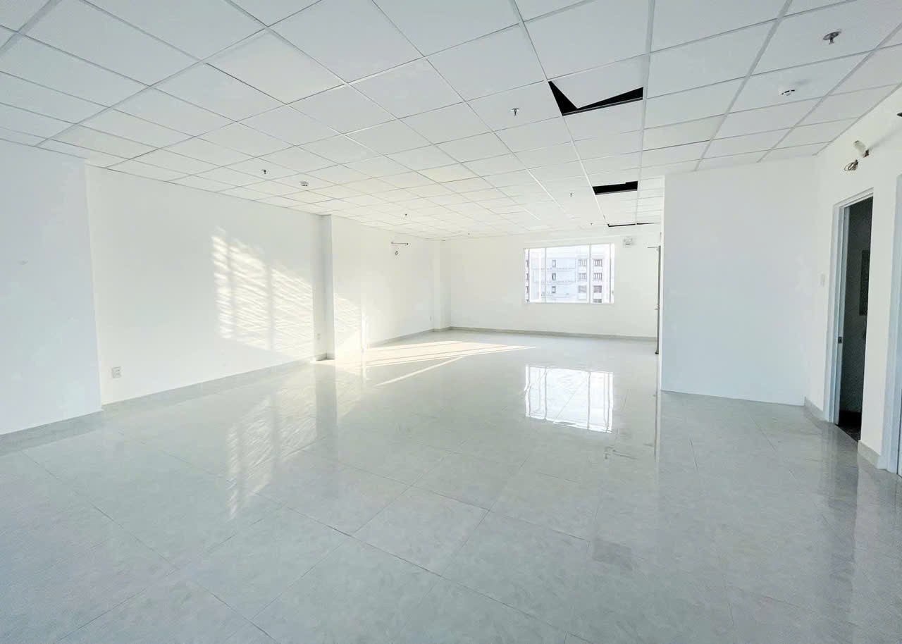 Cho thuê Văn phòng Quận 3, Hồ Chí Minh, Diện tích 1000m², Giá 260 Triệu/tháng 4