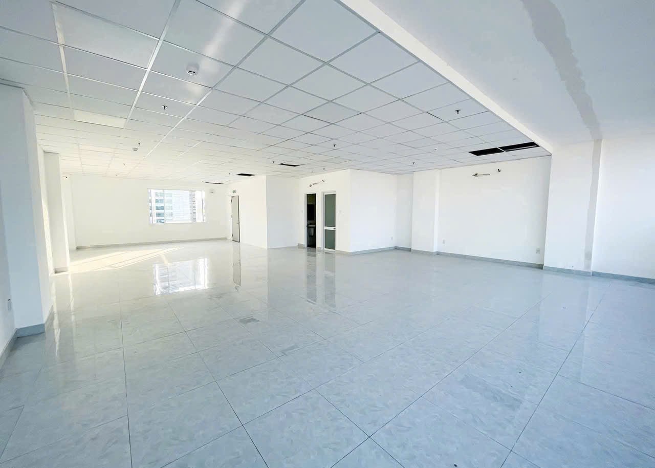 Cho thuê Văn phòng Quận 3, Hồ Chí Minh, Diện tích 1000m², Giá 260 Triệu/tháng