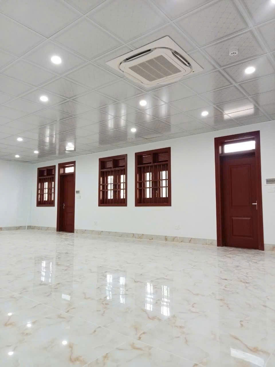 Cho thuê Văn phòng Dĩ An, Bình Dương, Diện tích 1100m², Giá Thương lượng 2